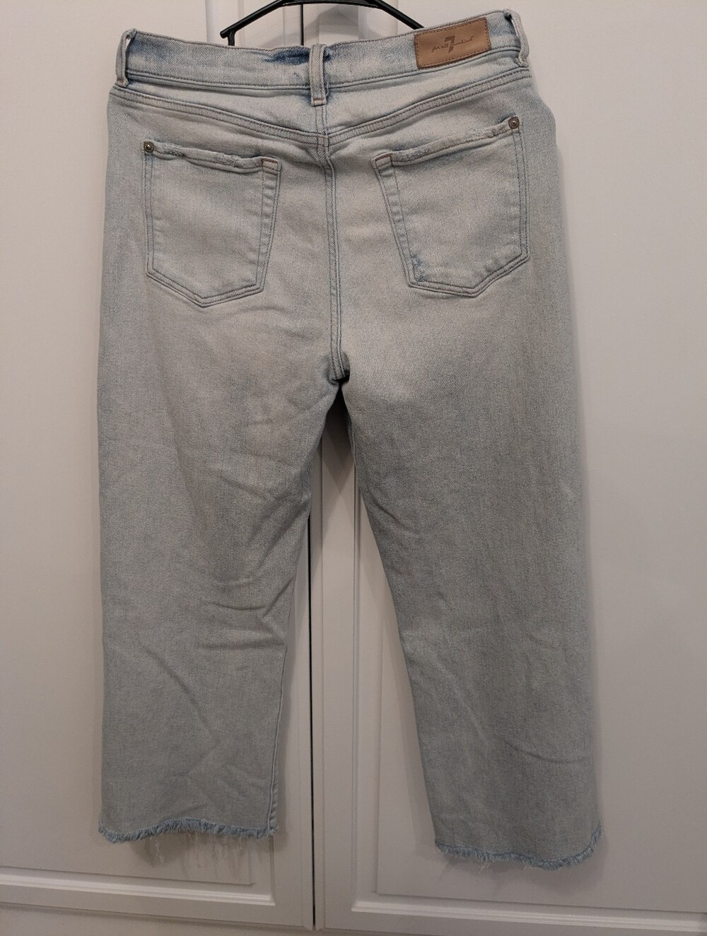 Light Wash Cropped Denim Jeans